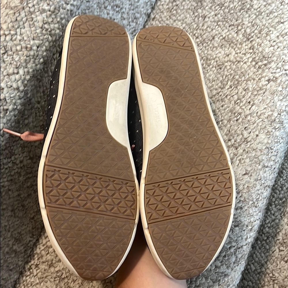 Toms Ribbon Tie Sneakers 💕 - Picture 6 of 8